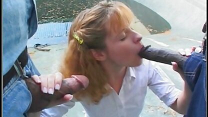 في سن المراهقة مولي في كل من الثقوب جنس جماعي عرب