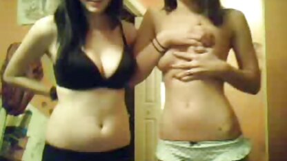 اثنين من الفتيات على showcam افلام عرب سكس