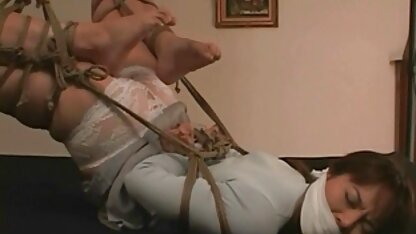المرأة اليابانية تعادل في موقف مثير. سكس مترجم في عربي