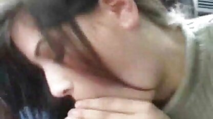 فتاة في سيارة فیلم سکسی عربی