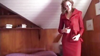 هي أم صديقته بنات عربية عارية