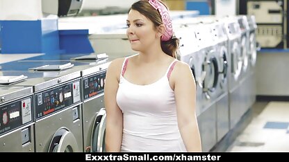 فتاة في سن المراهقة في الملابس الداخلية مقاطع من افلام سكس عربي