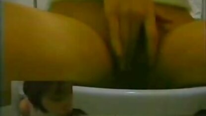 مرحاض امرأة جميلة. سكس مصري عاري