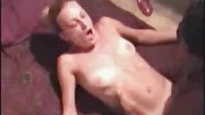 فتاة بيضاء يغرق في الهواء أثناء الأسود سكس محارم على