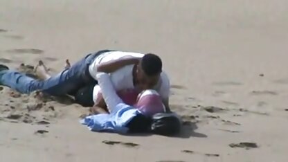 العربية مع فتاة على الشاطئ آفُلّآمٌ سگٍس آجُنبيِ