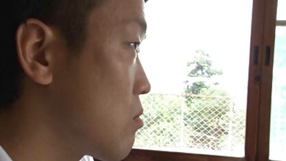 السفر هذا الصيف معك سكس ام تنام مع ابنها