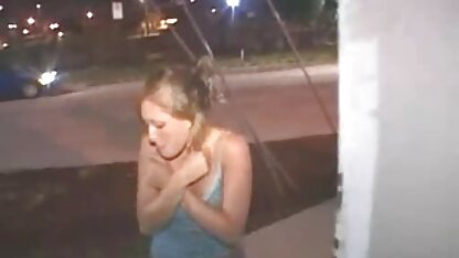 # امرأة مثيرة تفعل عربة التعري #  سكس كبار السن محارم