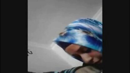 عاهرة مص زب سكس مصرى فى الغيط
