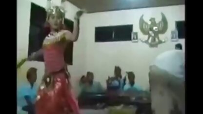 بالي, القفز الإباحية القديمة 13 سكس عربى بورن