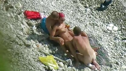 الشاطئ, مجموعة من ثلاثة سكس عرب شرميط