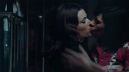 Emilienne مثليه مشهد سكس مترجم للعربية